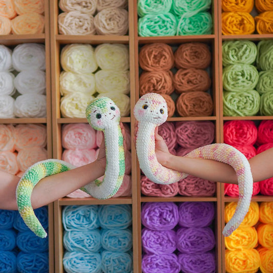 Alice au pays des merveilles (Amigurumi Pattern/Amigurumi Crochet Pattern/Crochet Amigurumi Pattern by Aquariwool)