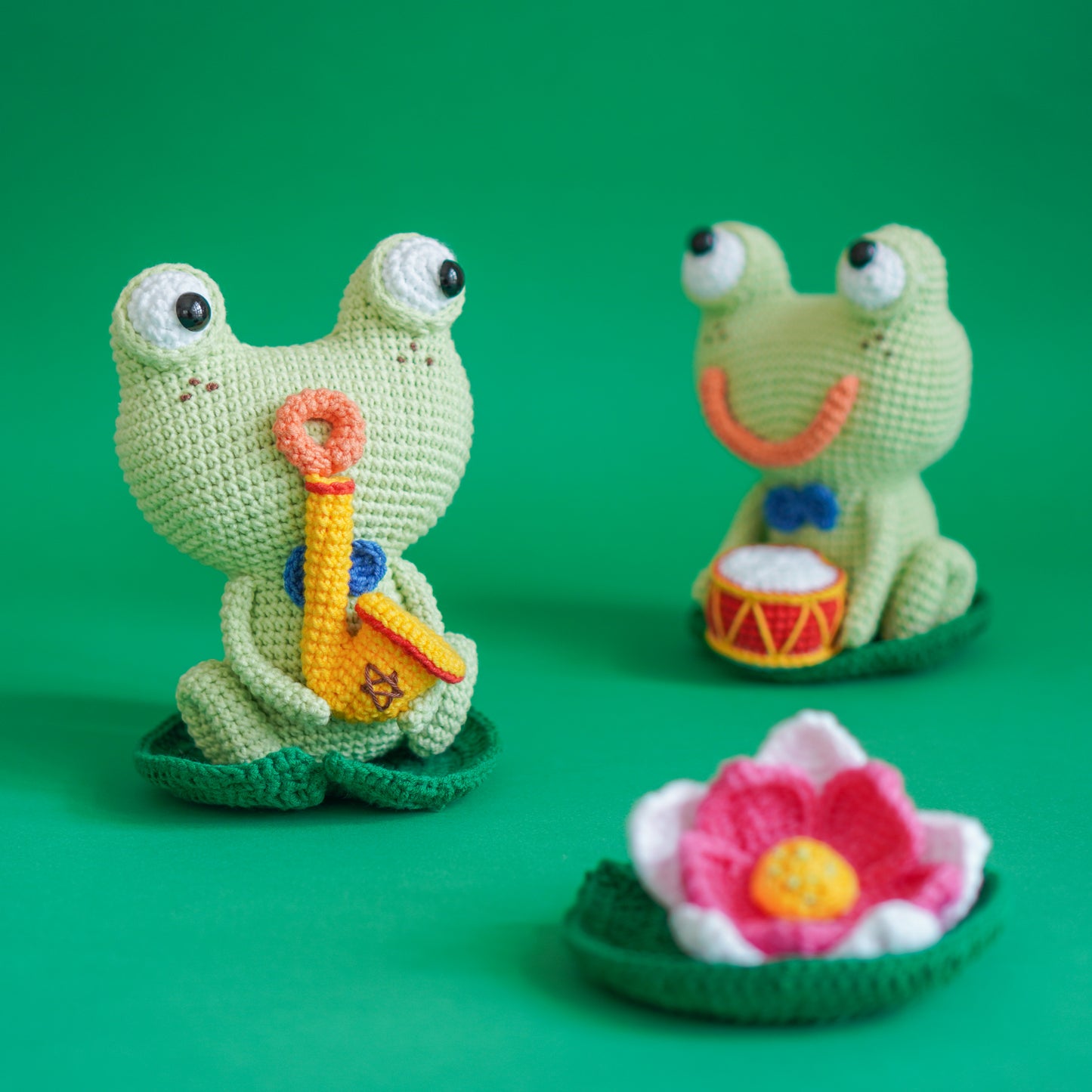 Dragonfly & Frogs Crochet Pattern: Amigurumi Toy (PDF)