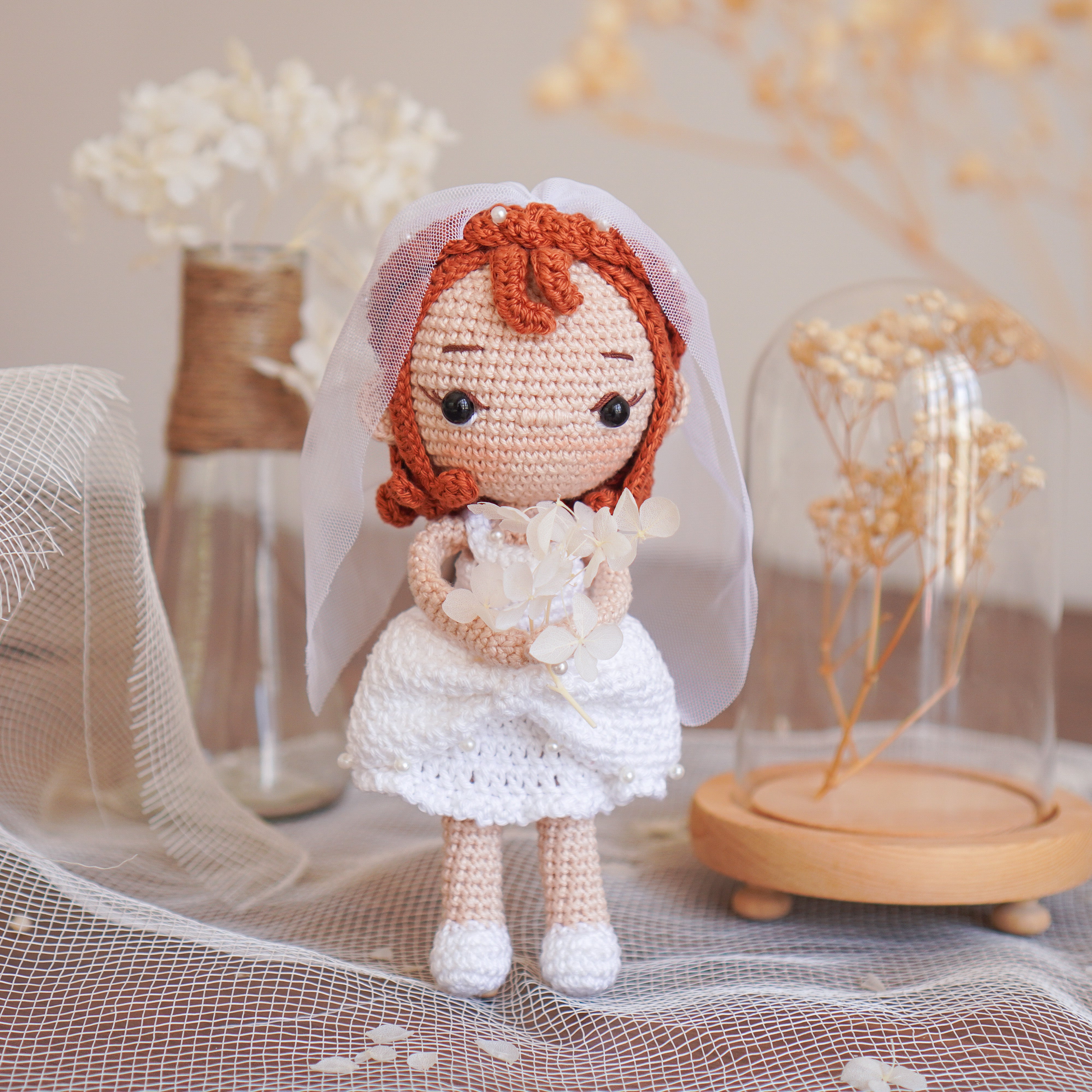 Wedding Couple Crochet Pattern by Aquariwool Crochet (Crochet Doll Pattern/Amigurumi Pattern for Wedding gift)
