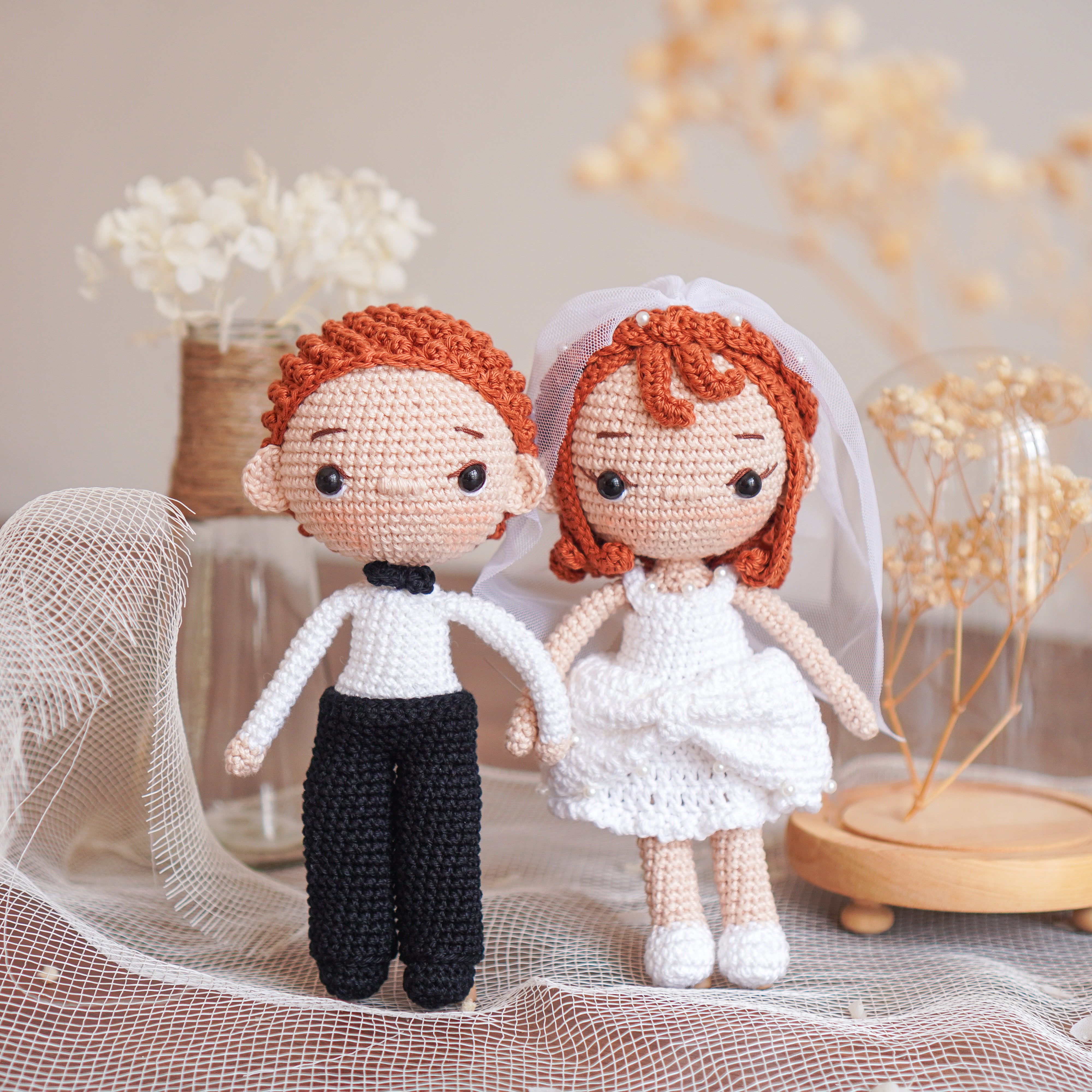Wedding Couple Crochet Pattern by Aquariwool Crochet (Crochet Doll Pattern/Amigurumi Pattern for Wedding gift)