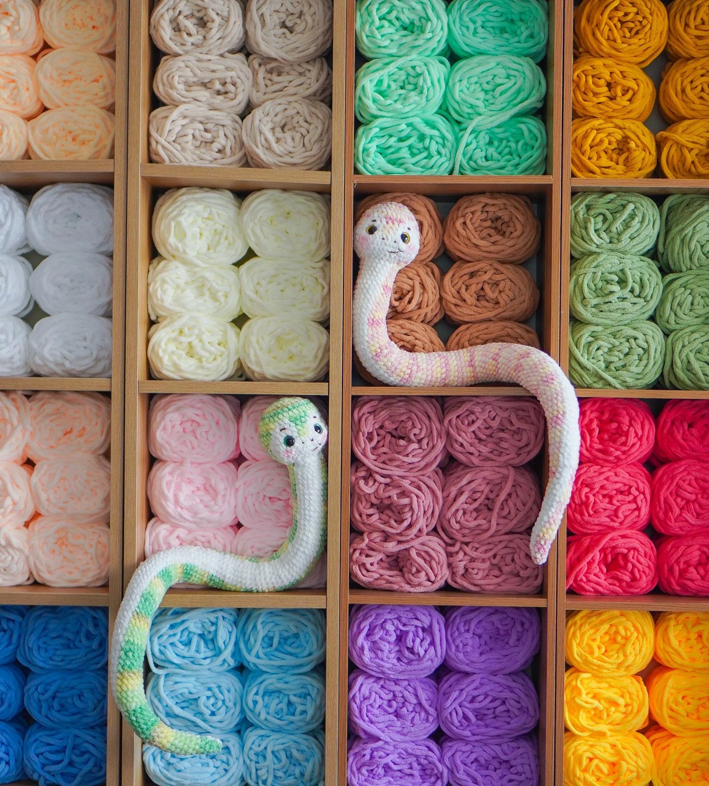 Alice au pays des merveilles (Amigurumi Pattern/Amigurumi Crochet Pattern/Crochet Amigurumi Pattern by Aquariwool)