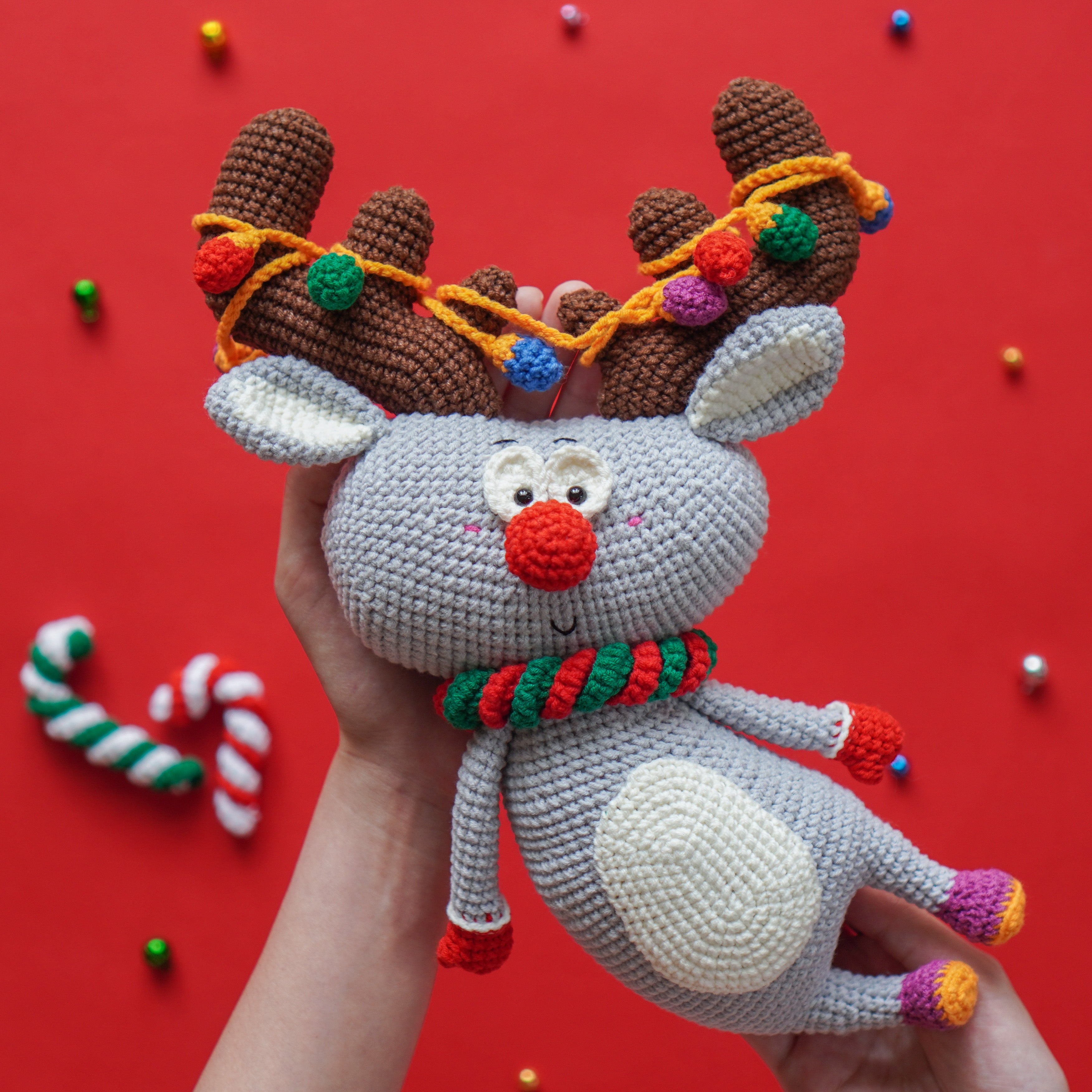 The Christmas Reindeer Crochet Pattern By Aquariwool Crochet Crochet the-christmas-reindeer-crochet-pattern-by-aquariwool-crochet-crochet